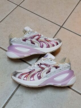 PUMA Inverse Shimmer sneakers - Big Kids Size 5Y / Women's sz 6.5